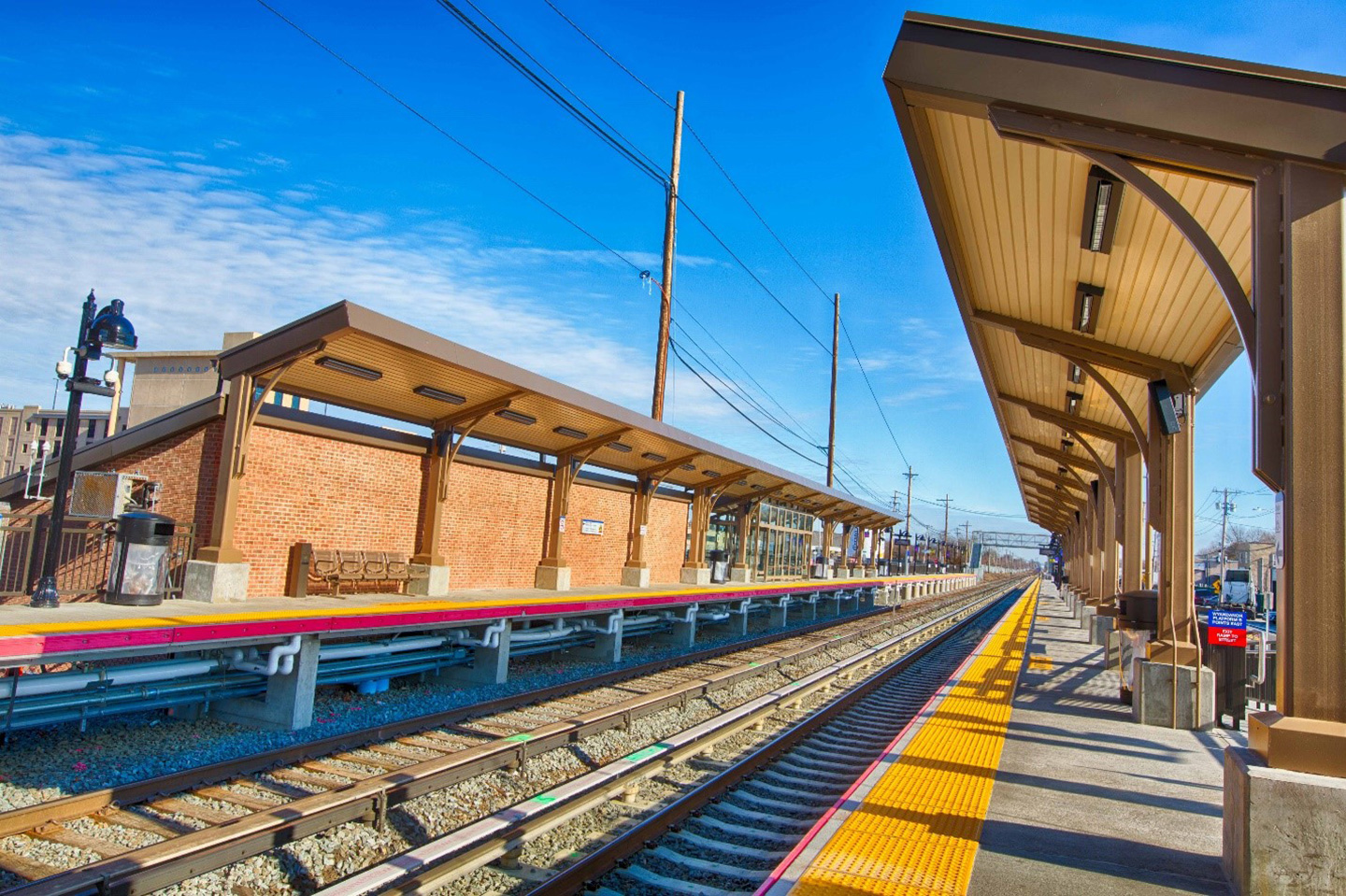 The design-build team of Dewberry and L.K. Comstock & Company, Inc. completed the new Wyandanch Station and track improvements for the Long Island Rail Road, working in phases to avoid train delays.  