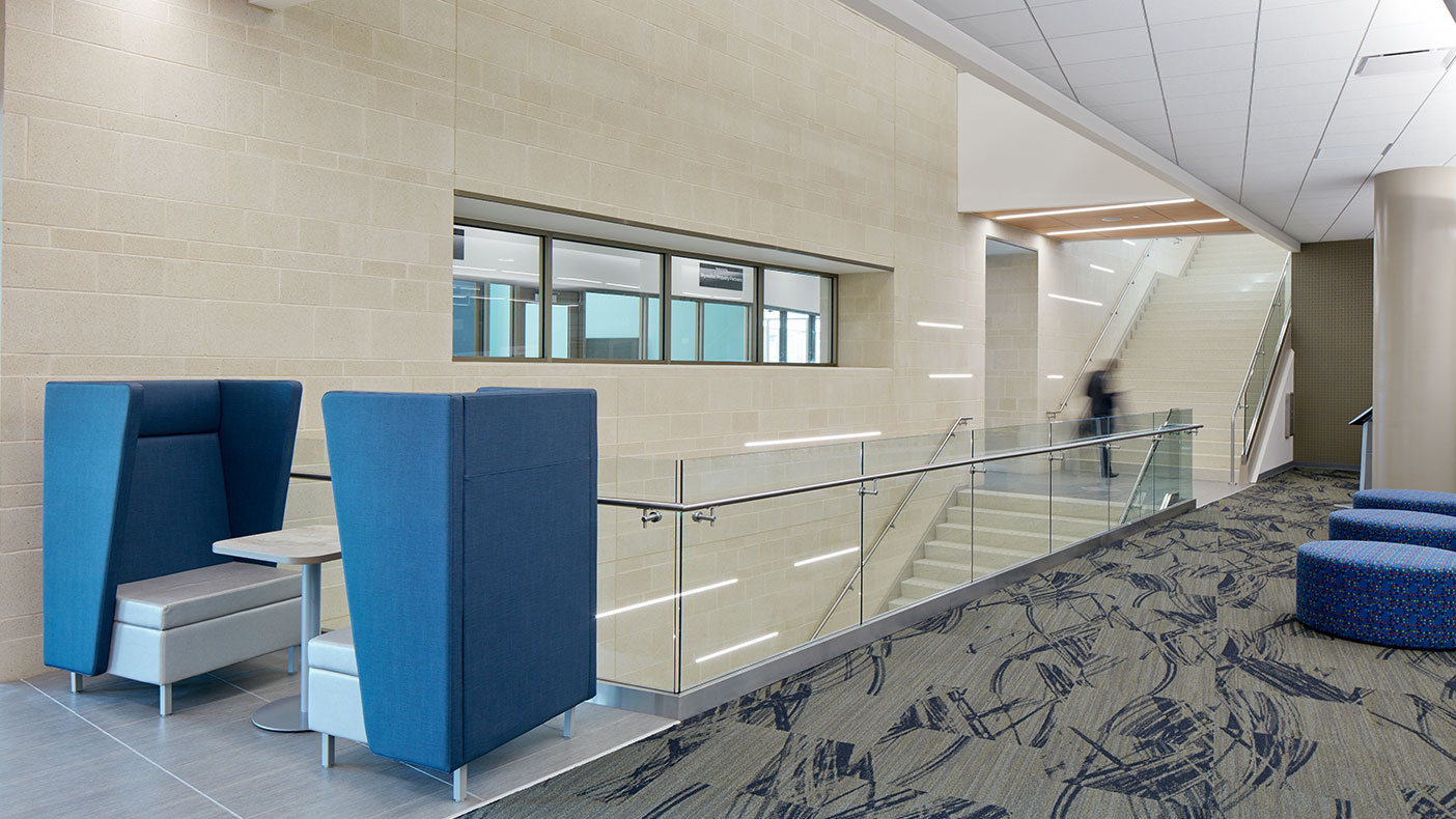 The monumental staircase promotes connectivity and transparency for all users.