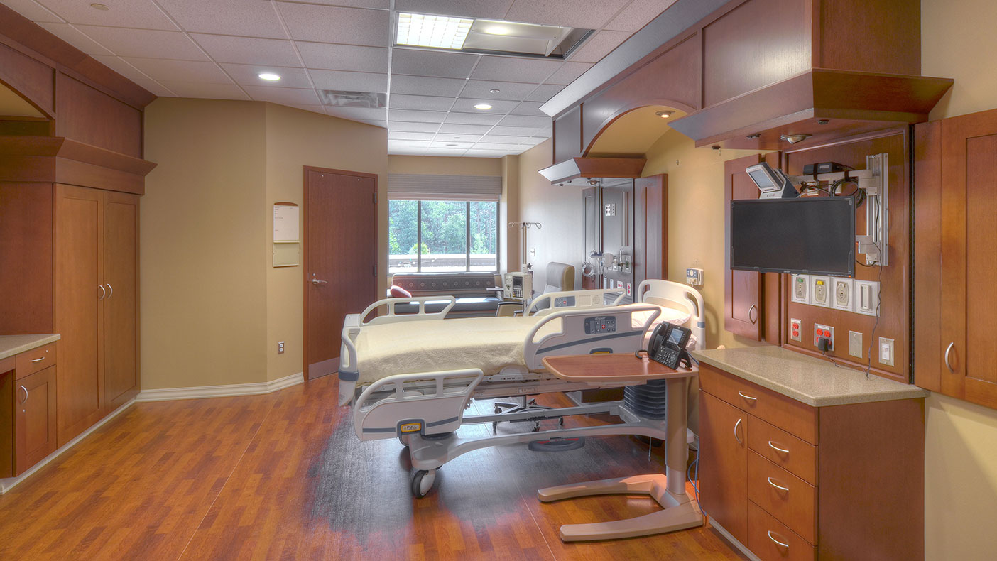 ICU-capable inpatient rooms—also known as multi-organizational service units—can transform around the patient based on the level of care needed.