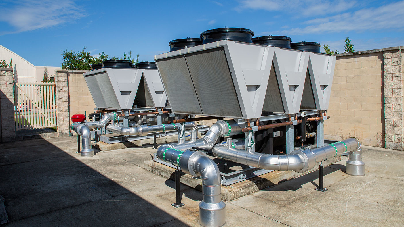 Both HVAC solutions included state-of-the-art high efficiency magnetic bearing air-cooled chillers and new control point integration to existing energy management systems.
