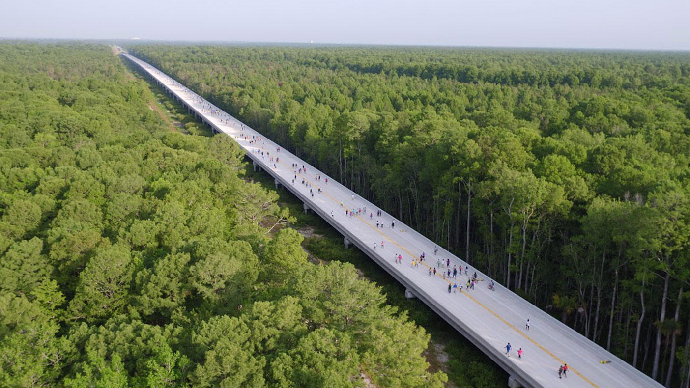 Spanning west across 3,500 acres of swampland, the parkway is part of a new transportation corridor. Image copyright Kissimmee/Osceola County Chamber of Commerce. Chris Lee, Greenlando Consulting, photographer.