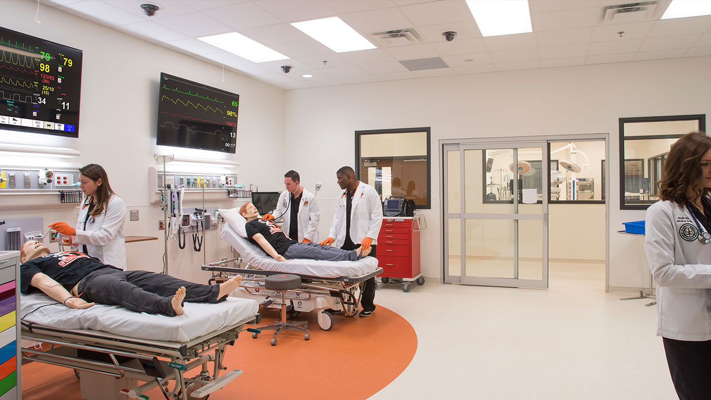 The hospital simulation suites support state-of-the-art training on life-like mannequins for ER, OR, ICU, and birthing.