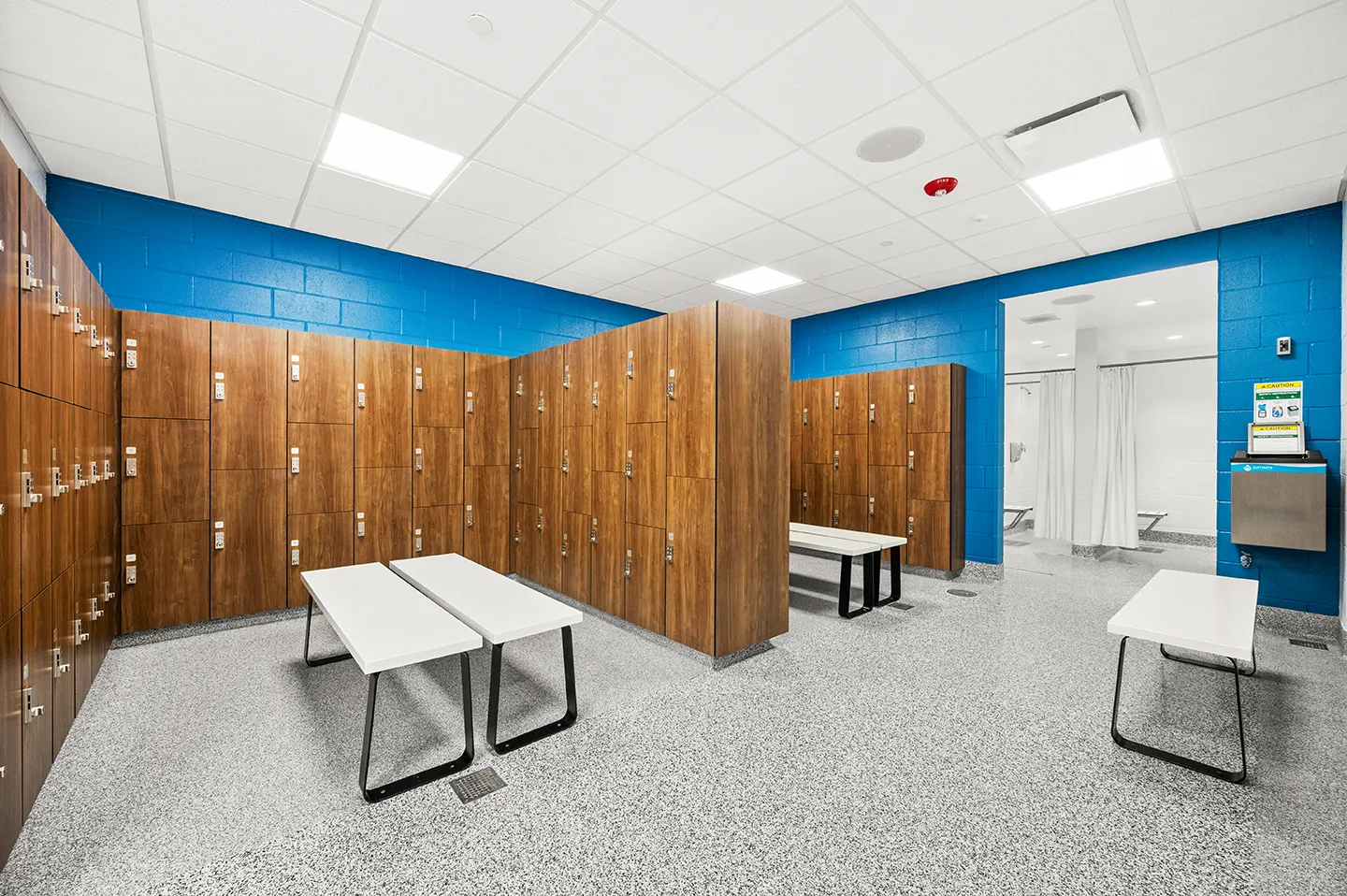 The facility includes 270 public lockers.